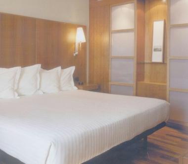 Ma in hotel a 3 stelle superiore si prendono i gruppi a 13 euro