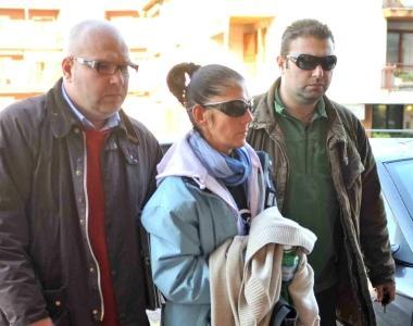 Laura Scuderi entra in Questura per essere interrogata 