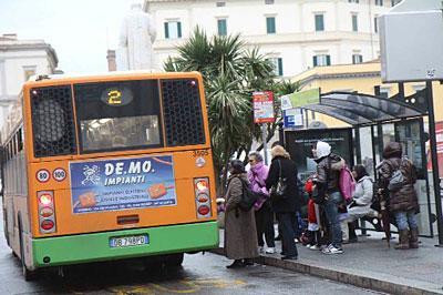La Provincia cancella i bus per Pasqua ma Roma le dà torto, domenica servizio regolare