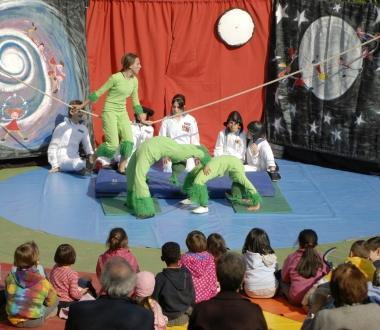 Un momento della scuola di circo 