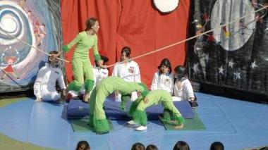 Un momento della scuola di circo