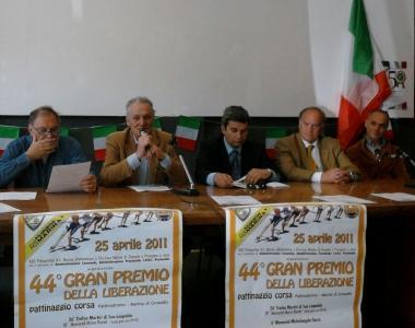 <b>PRESENTAZIONE.</b> Il tavolo dei relatori nella sede di via Piave 