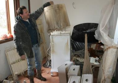 Uno degli alluvionati del Calice rimasto con la casa allagata