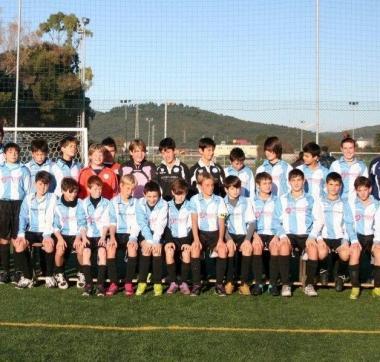 Baby calciatori in campo  