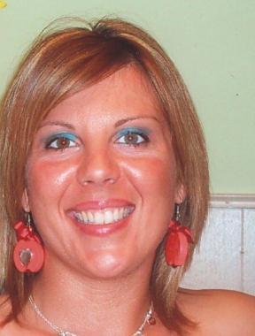 TANTI AUGURI GIADA Oggi Giada Marinari festeggia il suo compleanno. Tanti auguri per questo ...