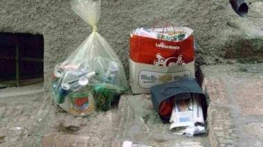 Sacchetti per la raccolta differenziata in centro a Portoferraio