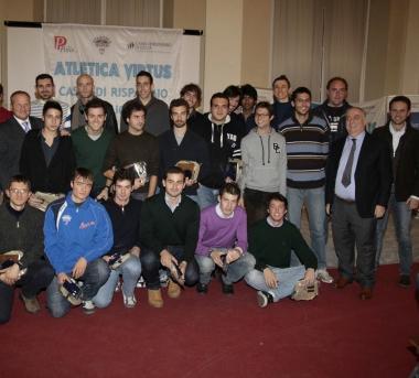 Un gruppo di atleti della Virtus Cassa di Risparmio Lucca 