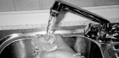 Privatizzazione dellacqua: dibattito aperto in vista del referendum 