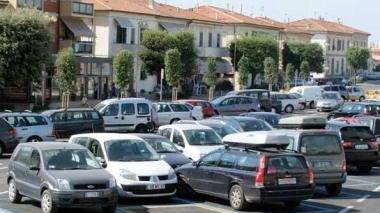 Il parcheggio a pagamento in via della Stazione