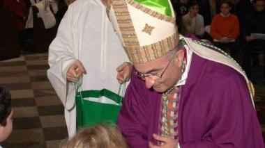 Cresime in una foto d’archivio