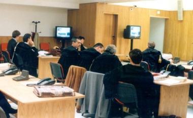 Laula dudienza di un tribunale     