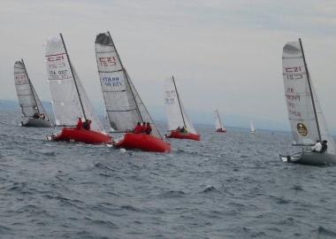 <b>ARGENTARIO</b> Due momenti della regata di ieri  
