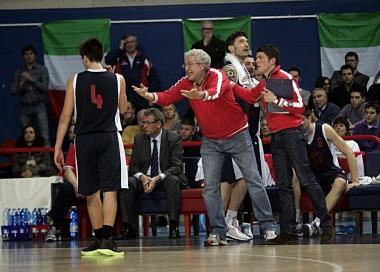Il gruppo guidato da coach Angelucci si prepara per le sfide decisive       
