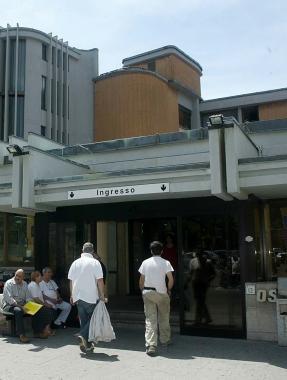 Lingresso dellospedale di Pescia    