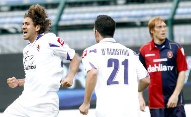<b>GIOIA</b> Cerci festeggia con DAgostino la doppietta al Cagliari  