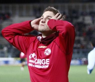 <b>PRONTI. </b>Dionisi e (a destra) Lambrughi candidati per giocare venerd&igrave; sera nellundici anti-Atalanta     