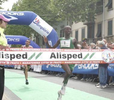Il keniano Bii Hillary vince allo sprint la Maratonina    