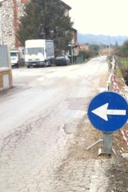 Via delle Piagge a Marlia: continua la protesta dei residenti per il traffico pesante (Vip)