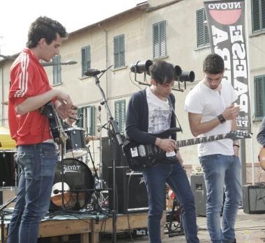 A destra alcune immagini delle iniziative del 25 aprile       