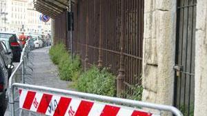 Rischio di crollo: transennata la chiesa degli Olandesi
