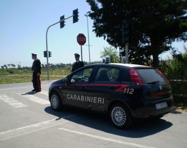 Litigano per una donna denunciati in tre