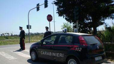 Litigano per una donna denunciati in tre