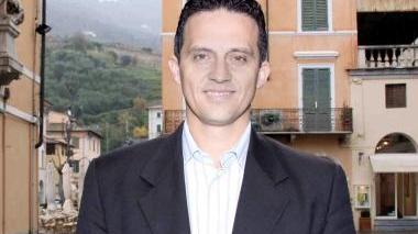 L’assessore al commercio Luca Mori