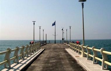 Pontile nuovo, vandalismi vecchi
