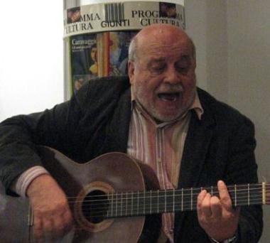 <b>SCOMPARSO </b>il poliedrico Settimelli alla chitarra 