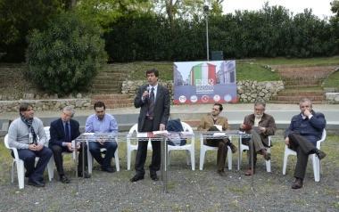 <b>ALLA CAVALLERIZZA.</b> Emilio Bonifazi, con gli alleati, presenta il programma 