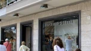 <b>BOUTIQUE.</b> Il negozio di Intimissimi in Passeggiata vittima della rapina