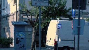 Il parchimetro in piazza Stellato