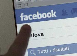 Facebook vietato ai comunali