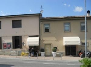 Raid al circolo per vendicare la lite in discoteca: ragazzo finisce all'ospedale