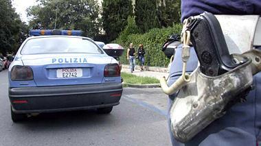 Nomadi derubano anziana, fermata una sedicenne