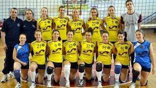 <b>RULLO COMPRESSORE. </b>Le under 16 del Volley Livorno 