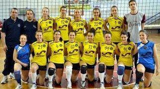 <b>RULLO COMPRESSORE. </b>Le under 16 del Volley Livorno