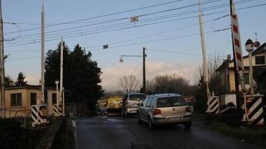 Un passaggio a livello a Pieve San Paolo (Vip)