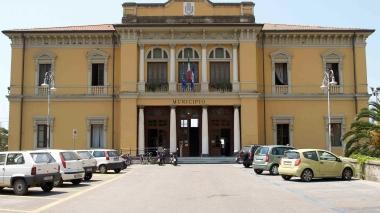 Il palazzo municipale di Pietrasanta