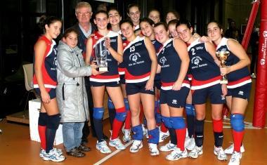 La formazione dellunder 13 del volley Cecina 
