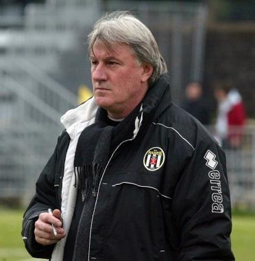 Il mister Luciano Filippi      