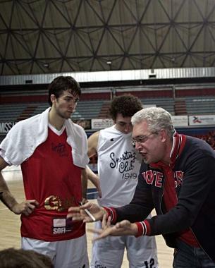 Coach Angelucci carica la squadra attesa dalla serie playoff 