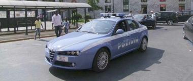 Una volante della polizia è stata la prima ad arrivare sul posto