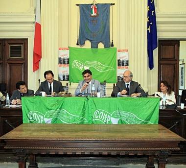 Il tavolo dei relatori del convegno sul rapporto tra crisi e infiltrazioni criminali e lHotel Paradiso confiscato alla banda della Magliana 