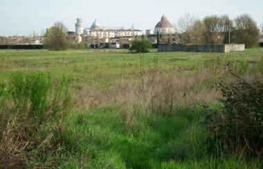 Larea dietro via Pietrasantina su cui sorger&agrave; la cittadella dello sport 