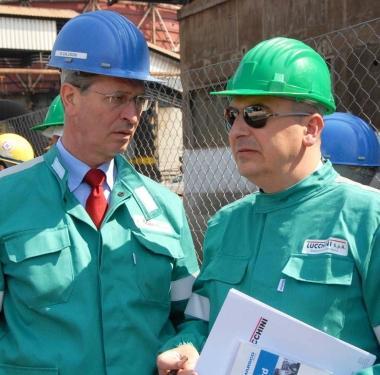 La visita allo Slag Pit, a sinistra Calcagni e Anselmi ieri in Lucchini e i tecnici che hanno curato la realizzazione del nuovo impianto 