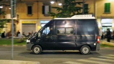 Rubano in un panificio e tentano il furto su un'auto: arrestati