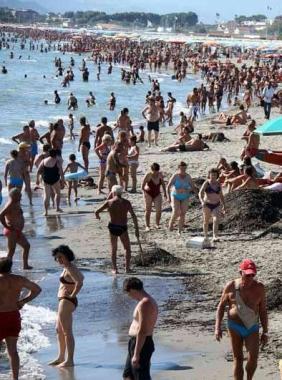 La spiaggia in estate 