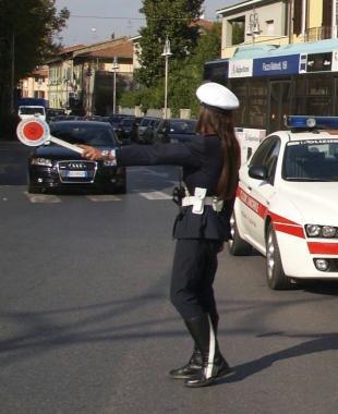 Pi&ugrave; controlli chiedono in centro, ma crescono gli incassi delle multe 