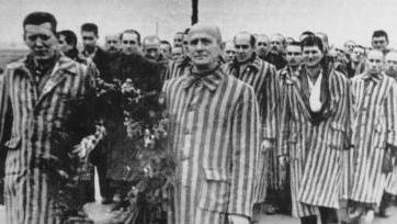 <b>VITTIME.</b> Internati in un lager nazista